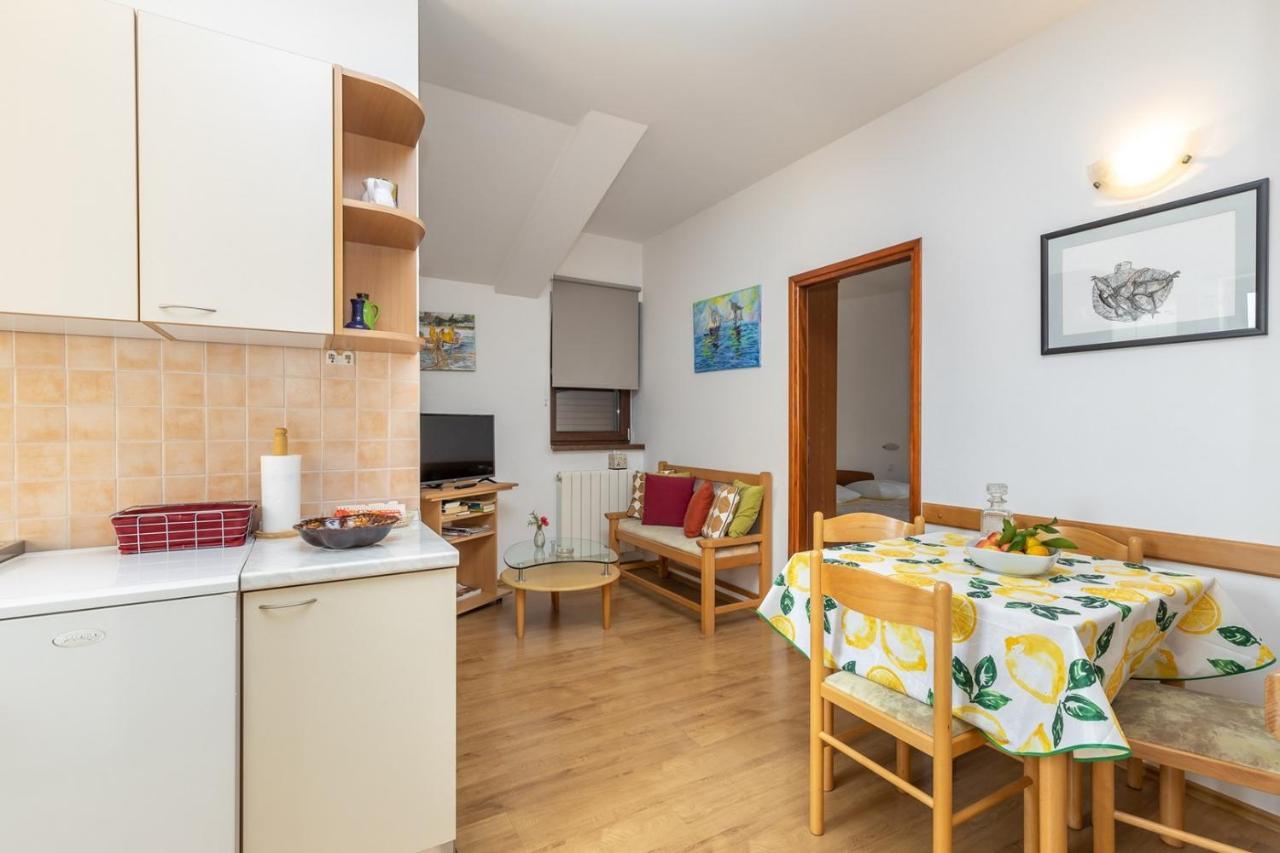 Apartments Ruzica Porec Exterior photo