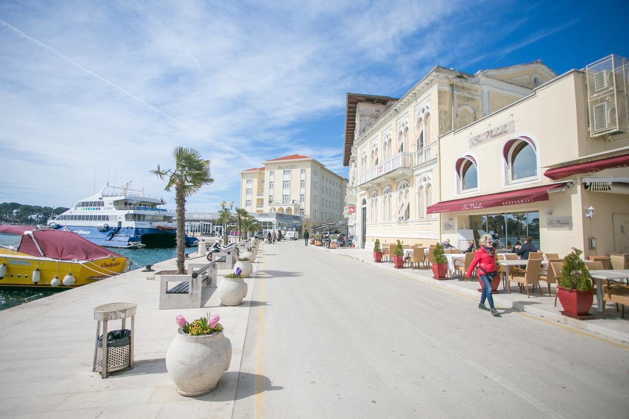 Apartments Ruzica Porec Exterior photo